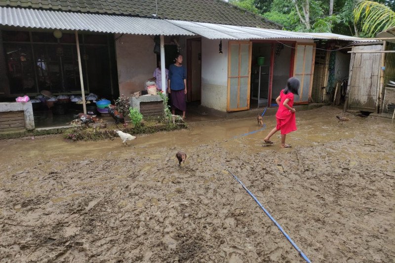 ACT distribusikan makanan siap santap untuk korban banjir di Lombok
