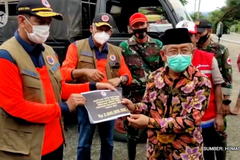 BNPB serahkan bantuan Rp 4 Miliar untuk penanganan gempa Sulawesi Barat
