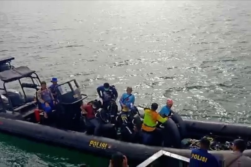 Tim gabungan Polri cari korban dan puing pesawat Sriwijaya Air
