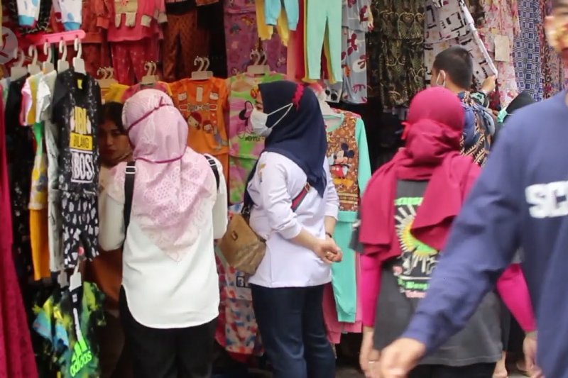 Pakar Epidemiologi ingatkan masyarakat tetap jalankan 3M, meski vaksin tersedia
