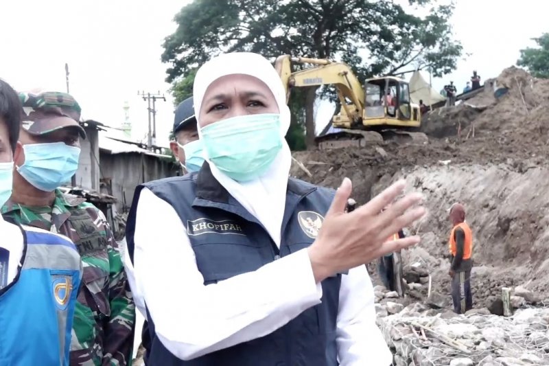 Khofifah optimistis tol yang ambles akan normal 8 Februari