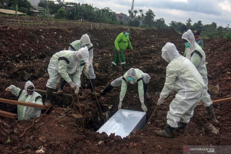 TPU Srengseng Sawah II mulai digunakan untuk pemakaman protokol COVID-19