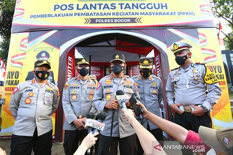 Kakorlantas pastikan arus kendaraan libur Imlek daerah Puncak lancar