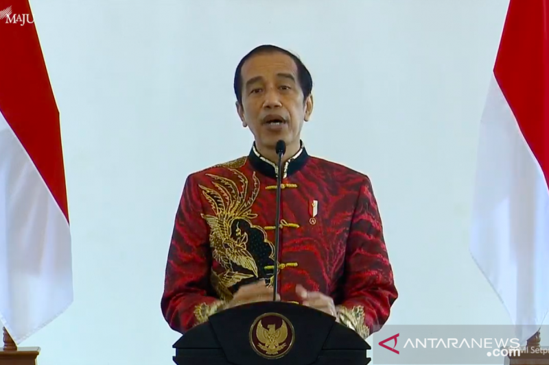 Presiden Jokowi meminta dunia usaha bantu perbanyak lapangan kerja