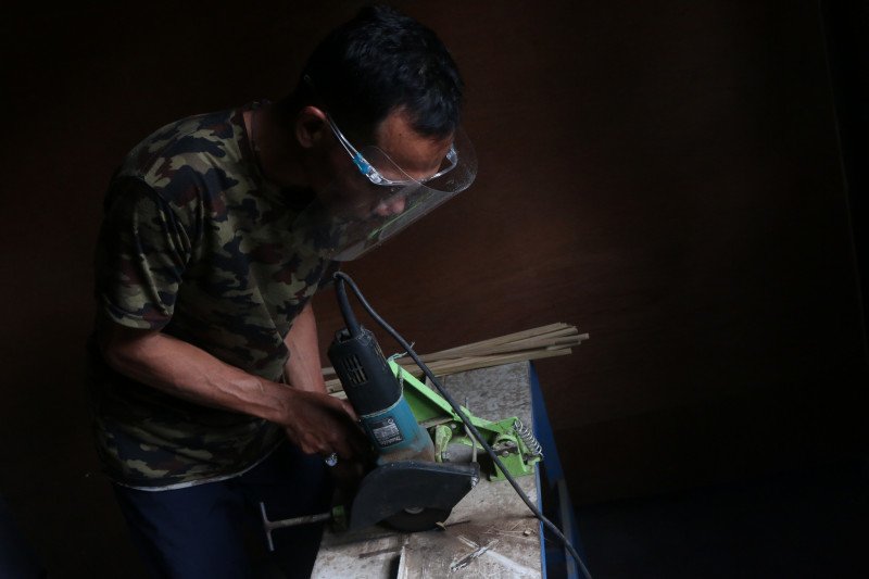 Kisah perajin bambu di Lombok Tengah