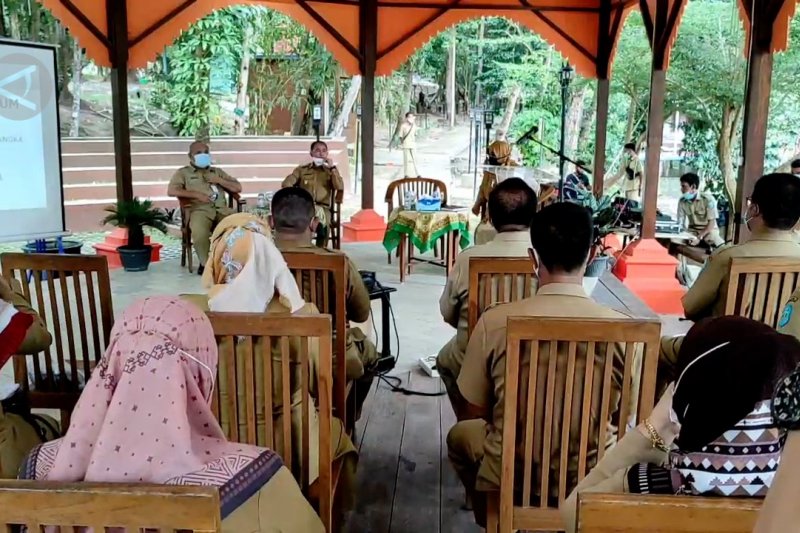 Pemkab Bangka gelar rapat di hutan kota