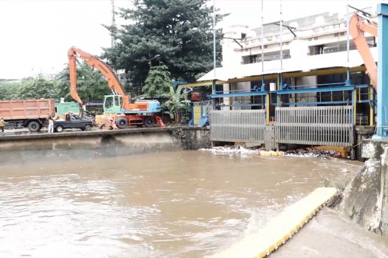 Berada di 750 cm, ketinggian pintu air Manggarai berangsur normal