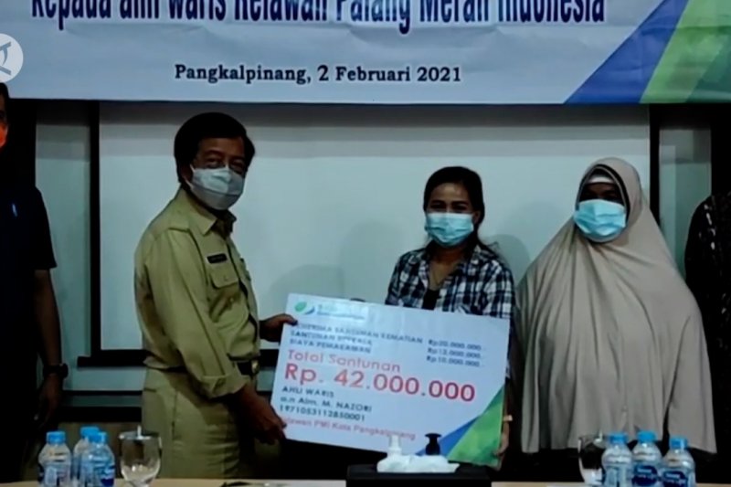 Wagub Babel serahkan santunan atas kematian relawan PMI