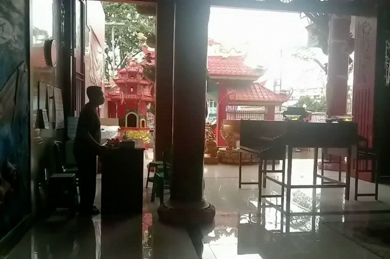 Perayaan ditiadakan, tahun baru Imlek di Lebak digelarĀ sederhana