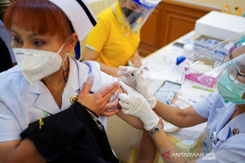 Sinovac klaim vaksinnya aman digunakan bayi dan remaja