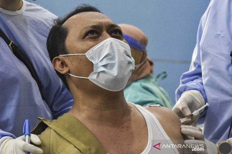 Vaksinasi COVID-19 untuk ASN unit pelayanan publik Kabupaten Bekasi