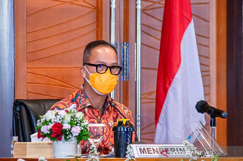 Menjaga nyala industri dalam menghadapi badai pandemi