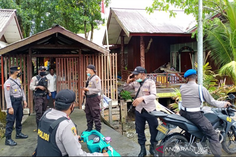 Polisi berjaga pascakerusuhan di Asmat