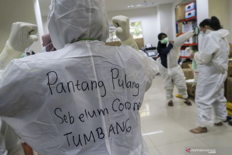Setahun COVID-19: Perjuangan tenaga kesehatan dalam menanggulangi pandemi