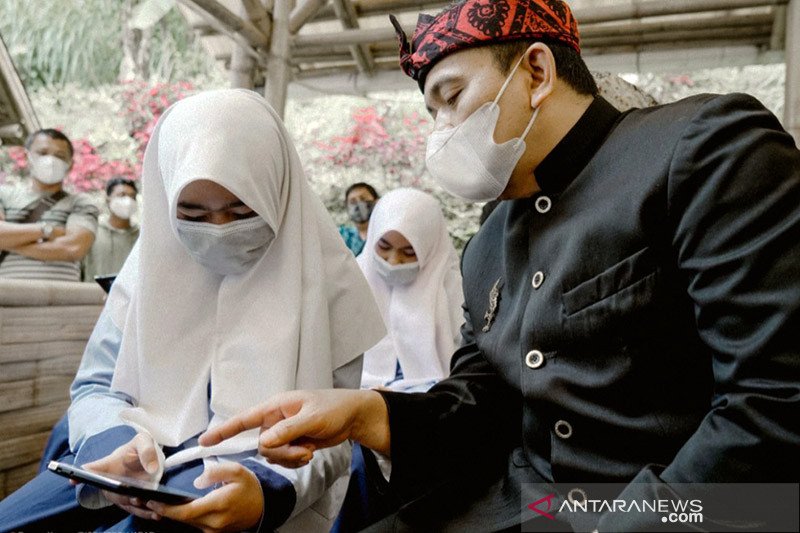 Disdik Jabar apresiasi PGN bantu tablet
