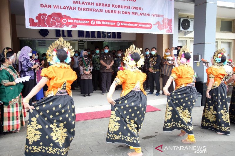 Menaker ingin BLK jadi tempat pertemuan dunia industri