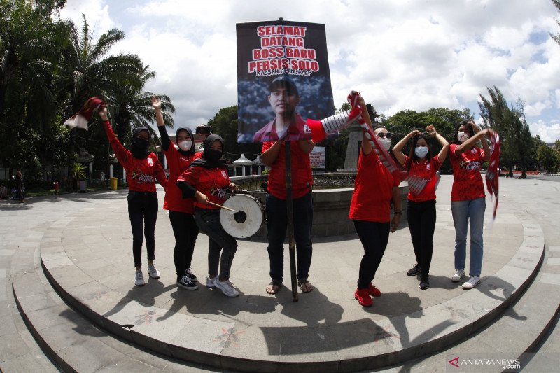 Pasoepati sambut pemilik baru Persis Solo