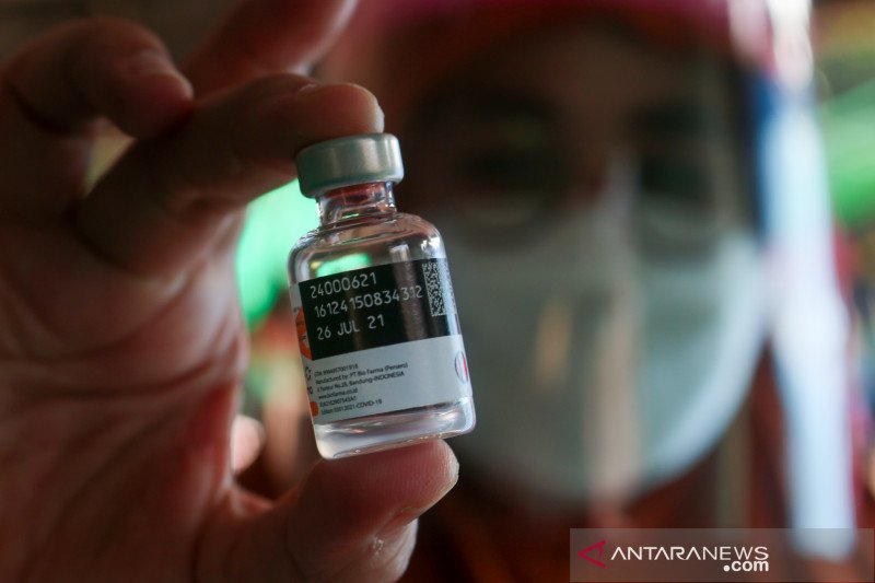 Vaksinasi di Pasar Kebon Roek Mataram
