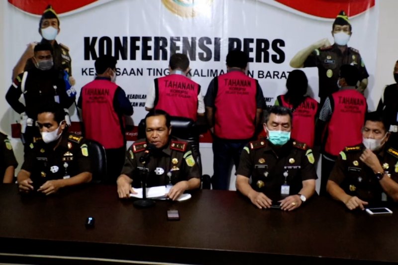 Korupsi di PTPN XIII, 5 tersangka ditahan Kejati Kalbar