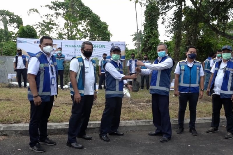 PT Jasa Marga tanam ribuan pohon sepanjang jalan tol
