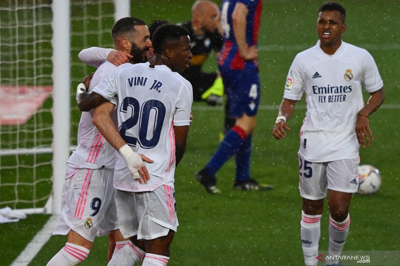 Menang 2-0 atas Eibar, Real Madrid merangsek ke peringkat kedua klasemen