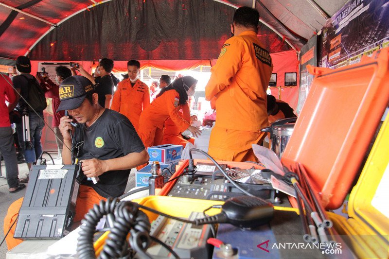 Pencarian korban kapal tenggelam di perairan Indramayu