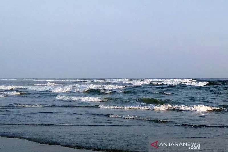 BMKG: Waspadai gelombang Samudra Hindia selatan Jabar-DIY 4-6 meter