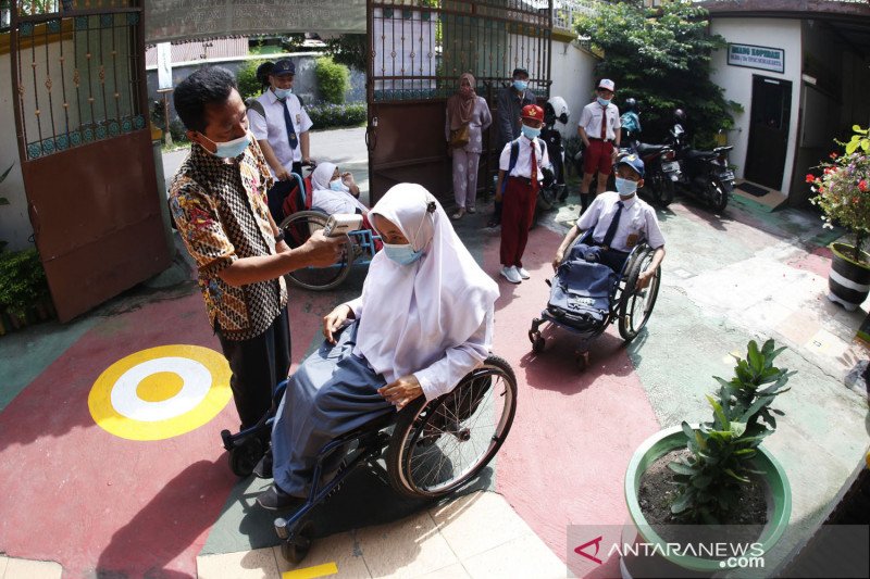 Simulasi pembelajaran tatap muka di YPAC Solo