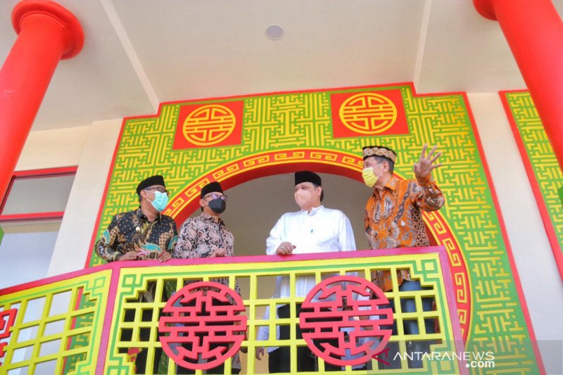 Airlangga Hartarto resmikan Masjid Jami Tine Tang bergaya oriental