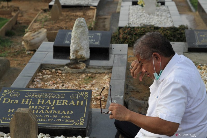 ZIARAH KUBUR JELANG RAMADAN