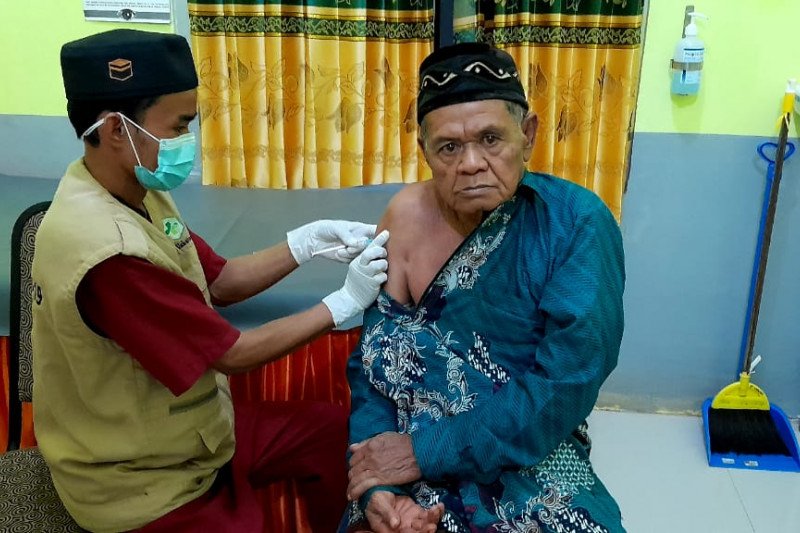 Jubir COVID-19: Pola pikir masyarakat percepat vaksinasi lansia di Luwu Utara