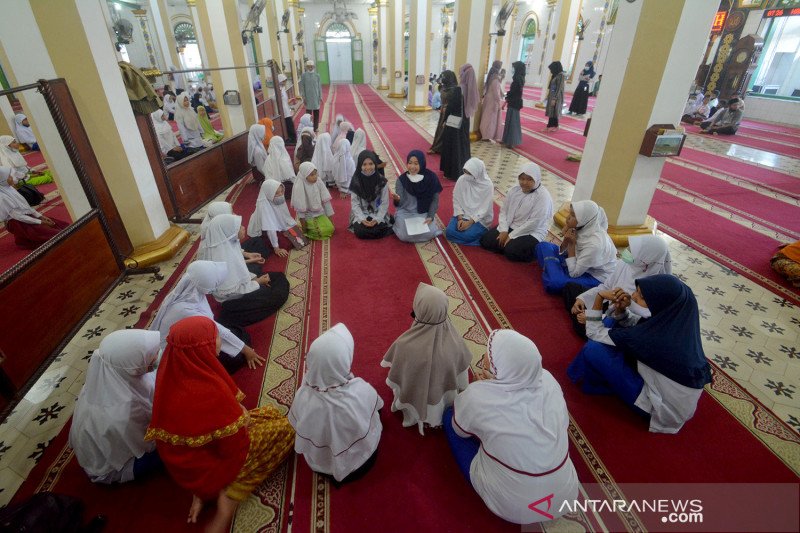 Pesantren ramadhan di Padang saat pandemi COVID-19