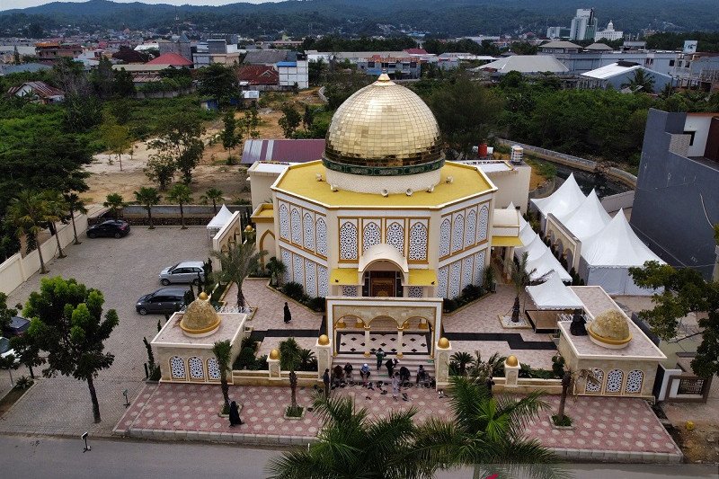 MASJID MENYERUPAI MASJID AL AQSA PALESTINA