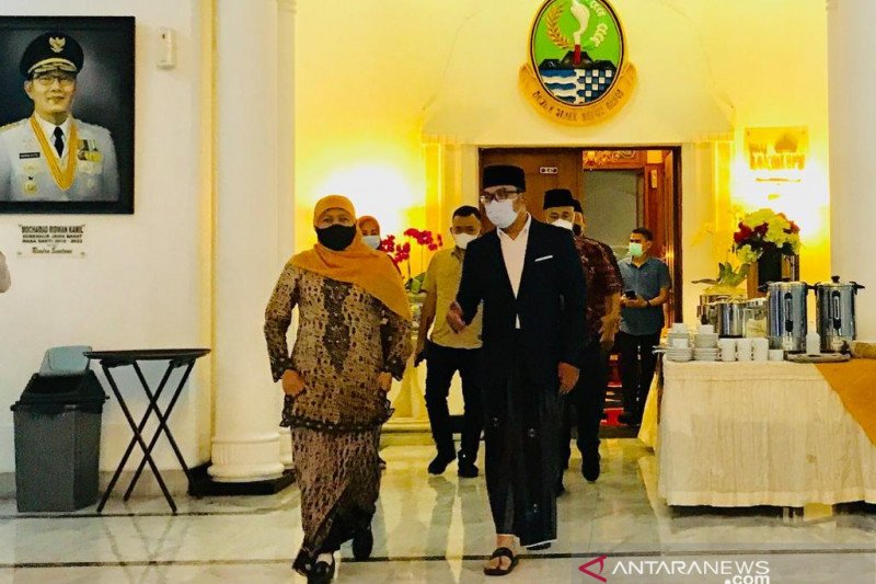 Khofifah minta Ridwan Kamil arsiteki masjid di Islamic Center Surabaya