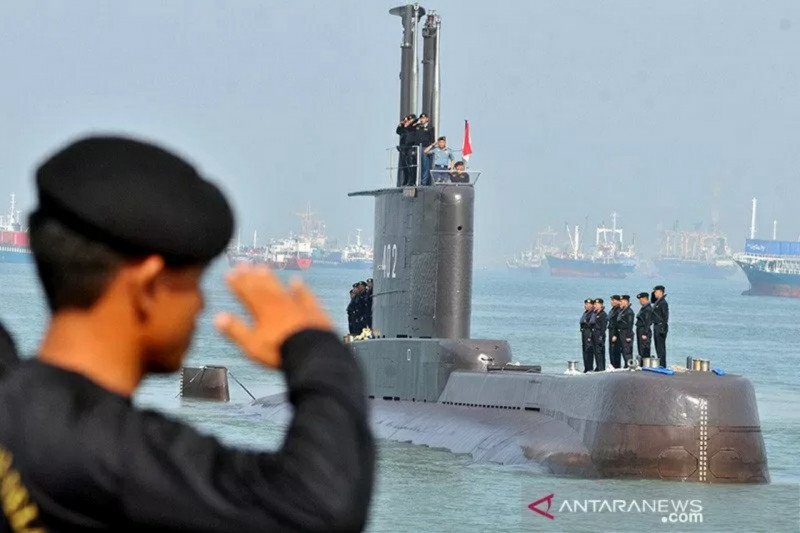 TNI terima bantuan kapal dari Singapura-Malaysia cari KRI Nanggala