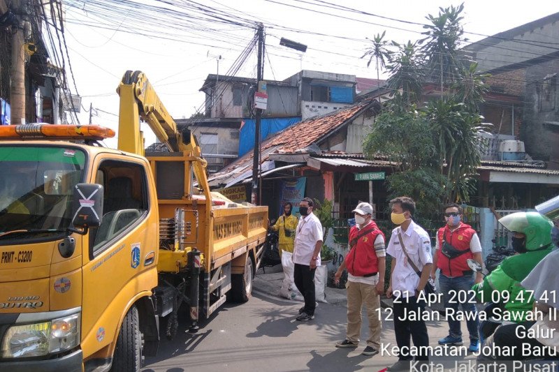 Pemkot Jakarta Pusat tutup JPO Johar Baru