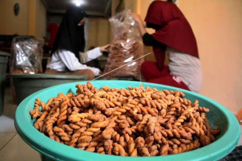 Produksi Kue Tradisional Makassar