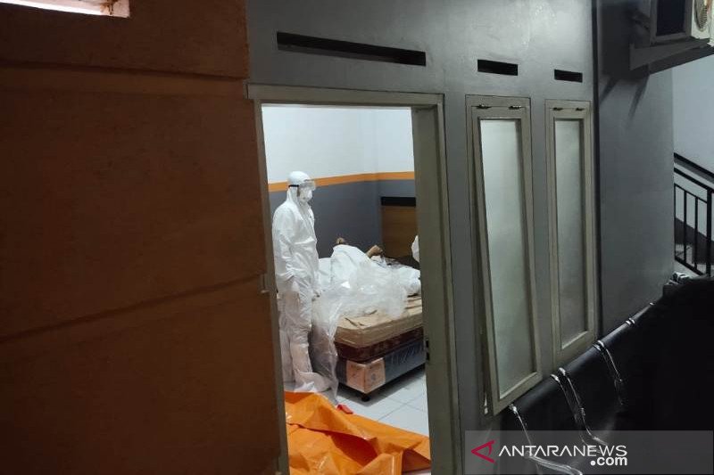 Polisi selidiki temuan jasad pria positif COVID-19 di Garut