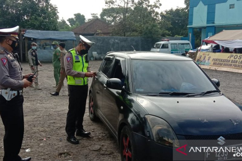 1.076 kendaraan dari luar daerah menuju Sukabumi diputar balik