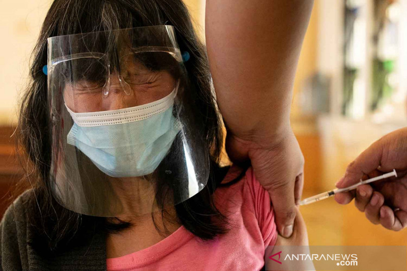 Filipina luncurkan program vaksinasi 9 juta orang dalam 3 hari