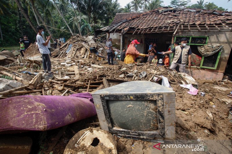 Banjir Bandang Terjang Cigudeg Bogor Antara News 7750