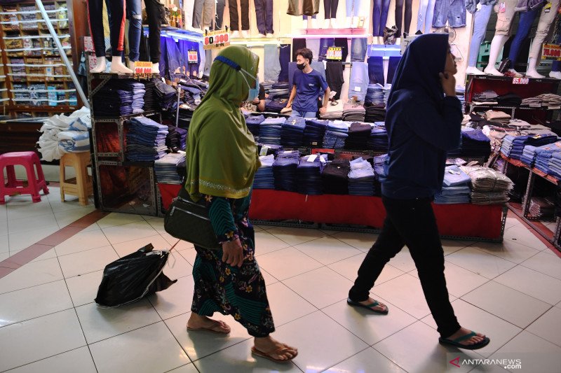Pasar Tanah Abang kembali dibuka