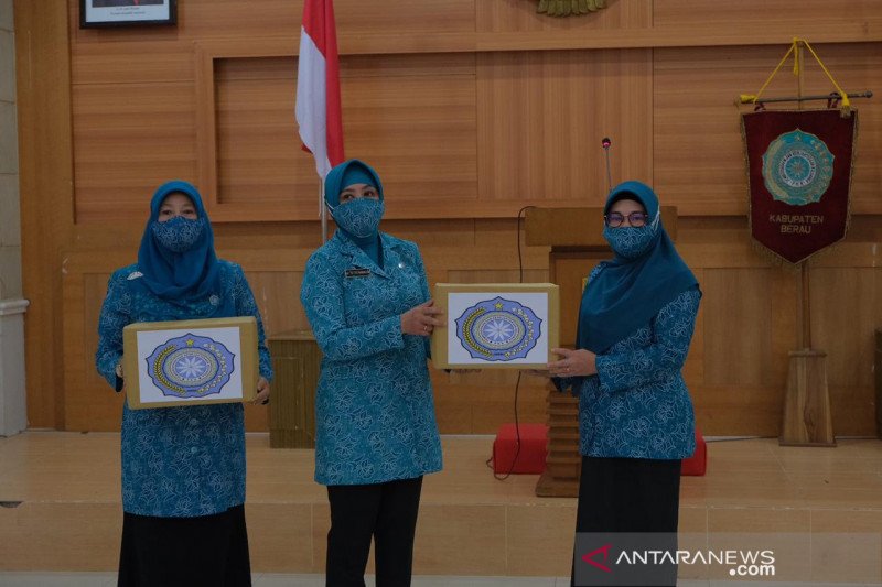 Ketua Umum TP PKK serahkan bantuan masker ke Berau