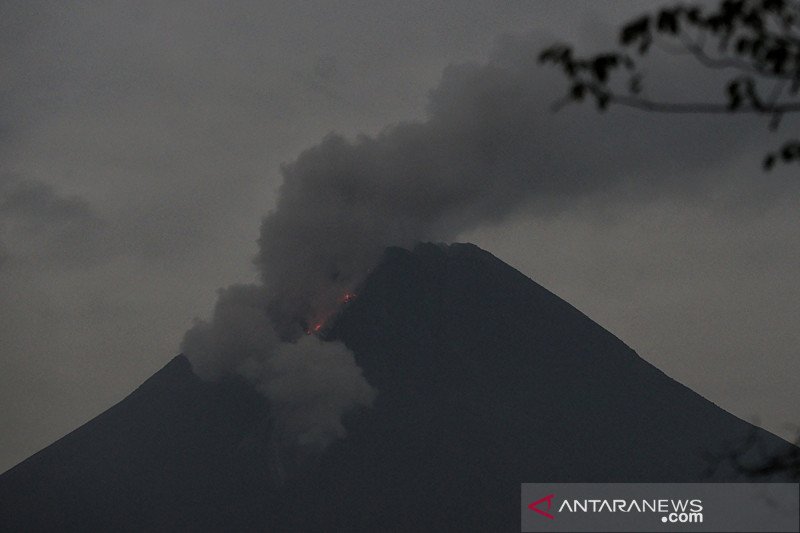 Awan panas Gunung Merapi