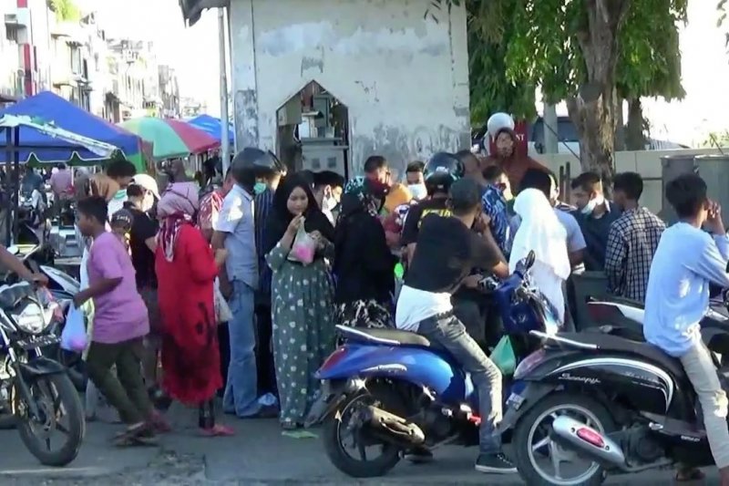COVID-19 di Lhokseumawe melonjak, kurangi berkerumun
