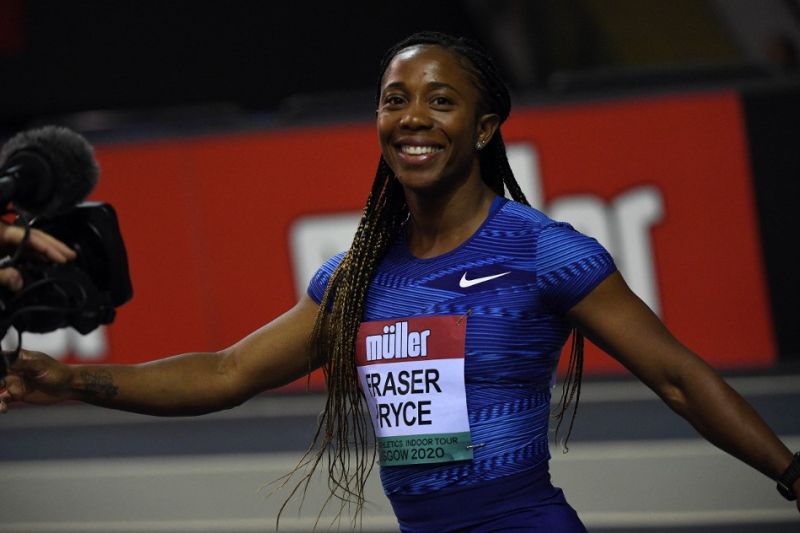 Sprinter Jamaika Fraser-Pryce tercepat lari 100m putri dalam 33 tahun terakhir
