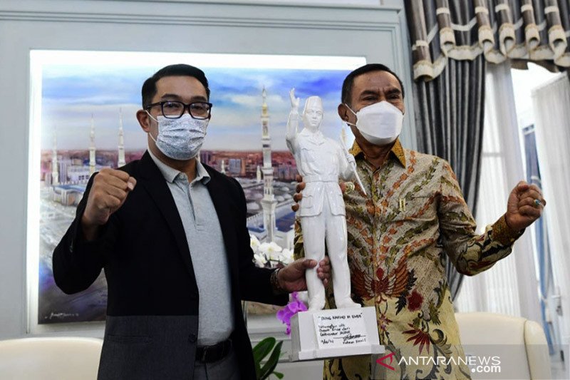 Ridwan Kamil dukung Pemkab Ende bangun patung Bung Karno