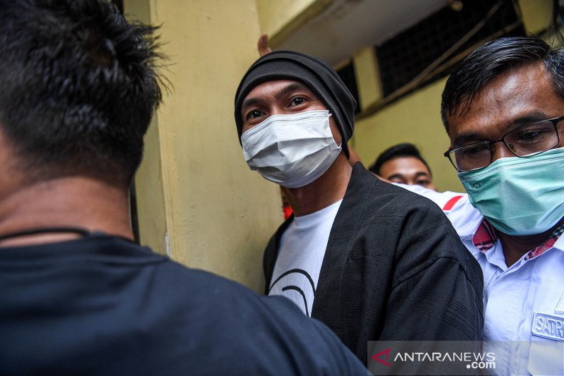 Kemarin, ancaman hukuman Anji hingga Lucky Alamsyah diperiksa polisi