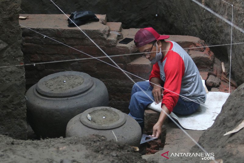 Ekskavasi situs Adan-adan Kediri
