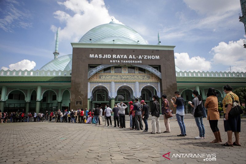 Vaksinasi massal COVID-19 di Kota Tangerang